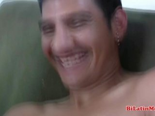 Excepcional sexo a 3 com terrific bi latim homens com grande uncu