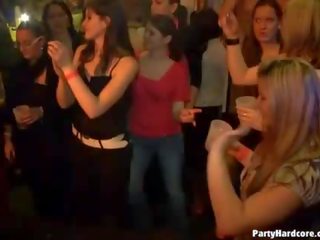 Dekleta želi da jebemti na vojska plesalka